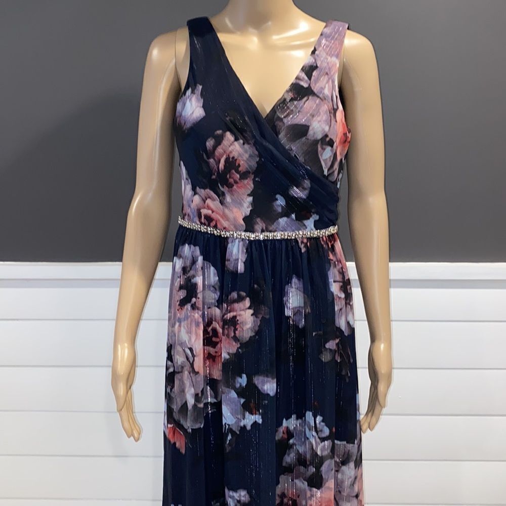 SLNY DRESS - Picture 2 of 4